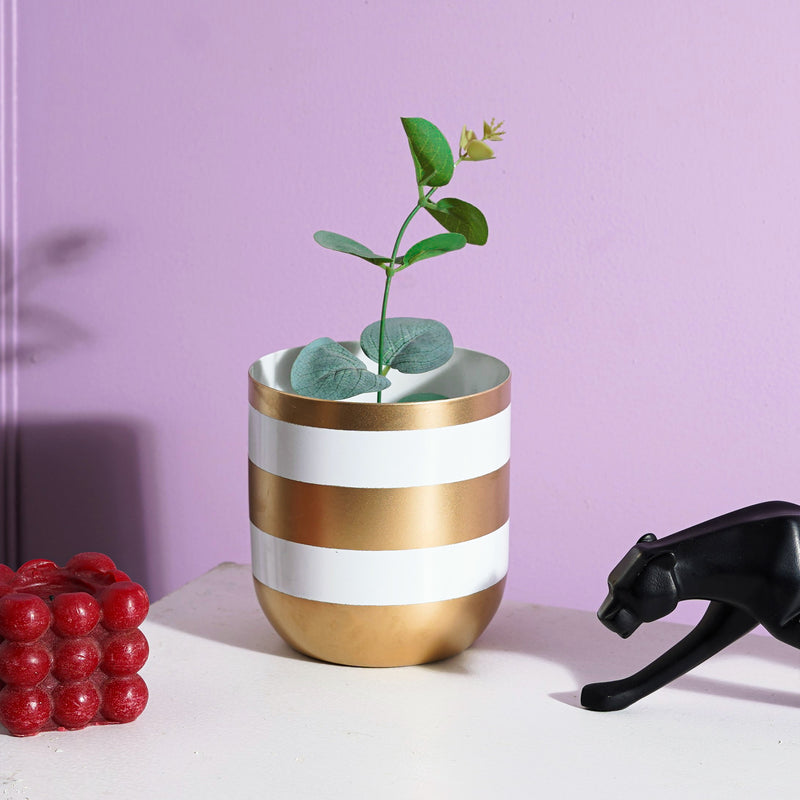 Luxuriant Life: The Handcrafted Metal Planter