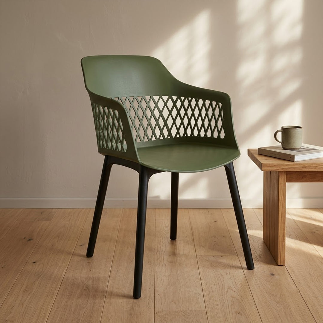 The Lattice Bucket Chair