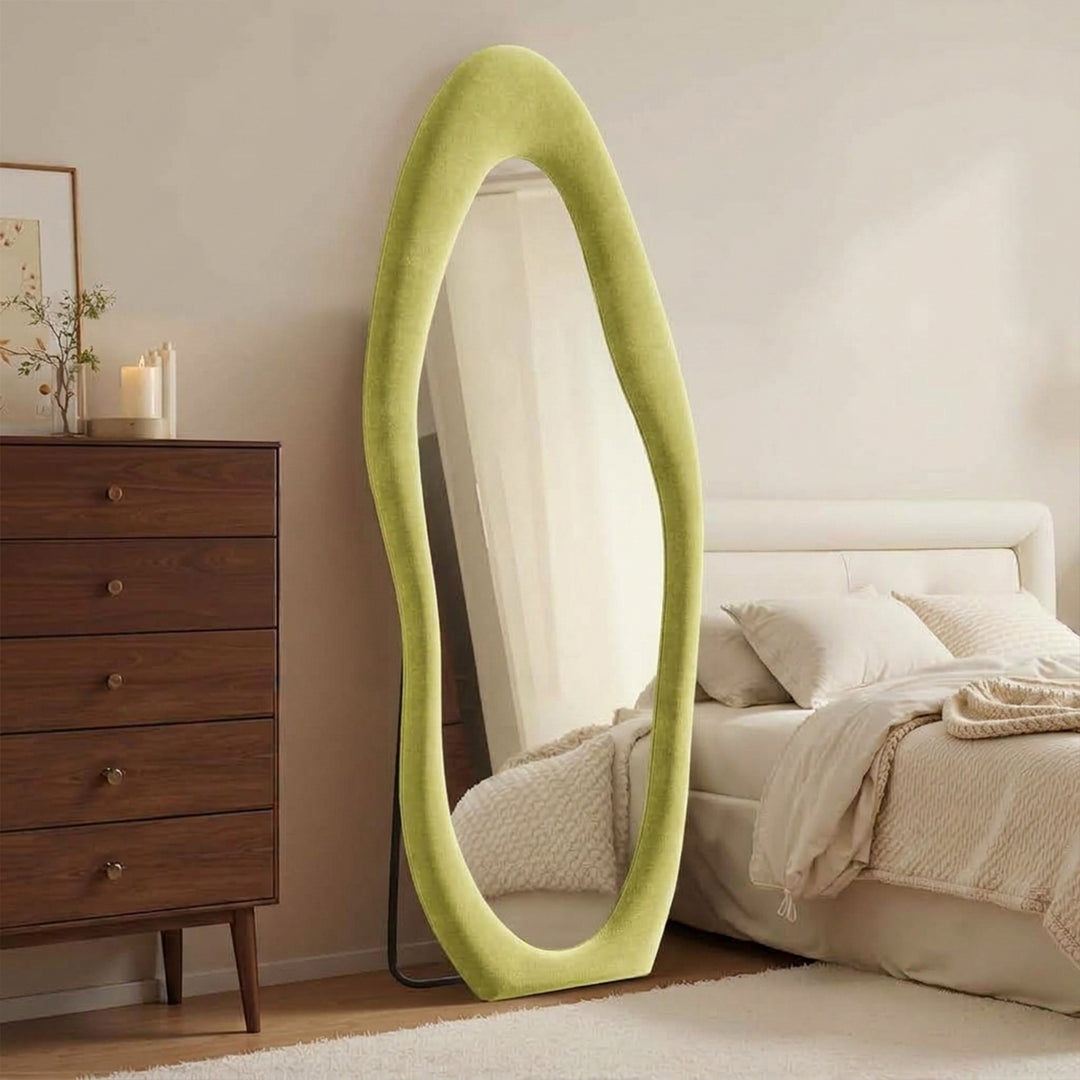 The Fluid Reflection Mirror