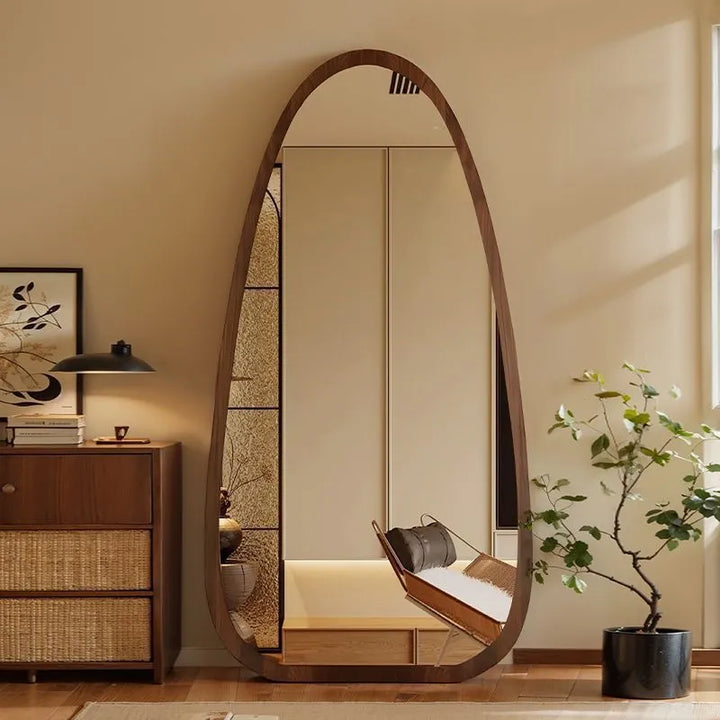 The Yuki Mirror