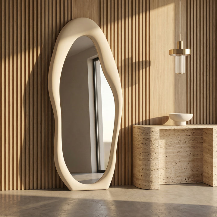 The Fluid Reflection Mirror