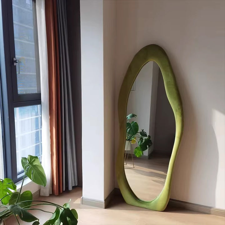 The Fluid Reflection Mirror