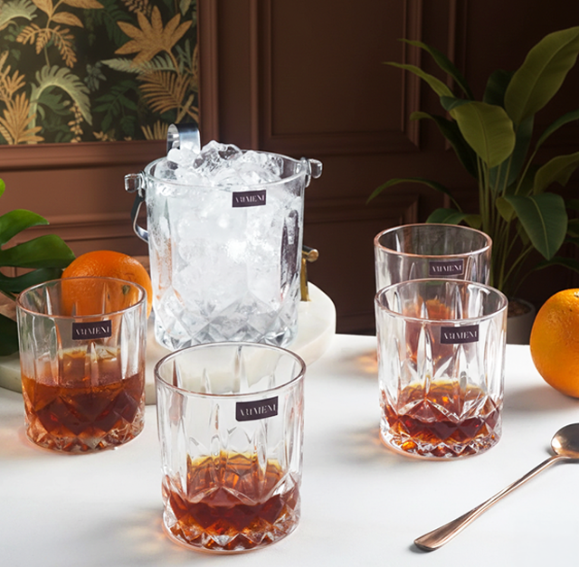 The Crystal Frost Set (1 Ice Bucket + 6 Whiskey Glasses)