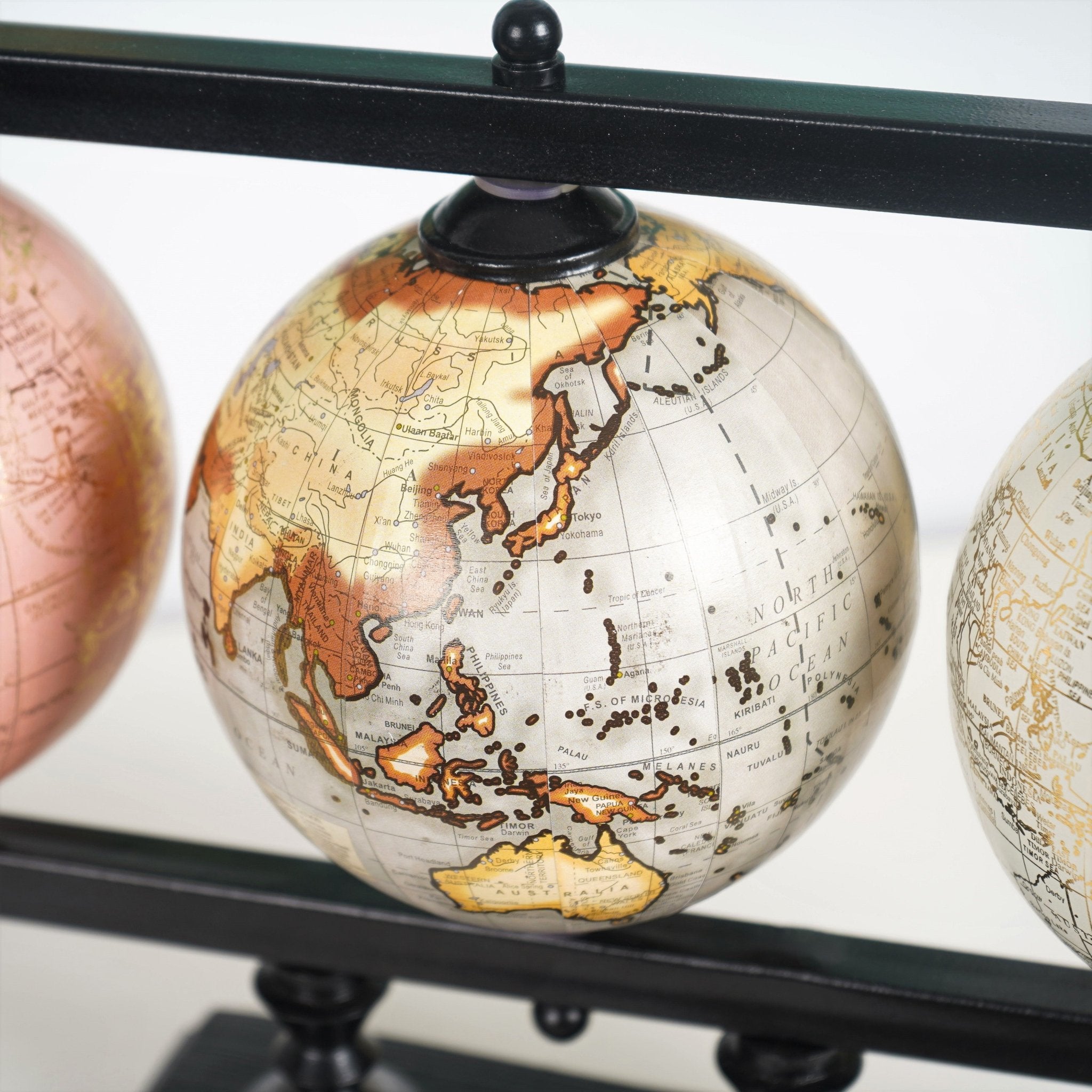 Chromatic Triad Globe Set – The Artment