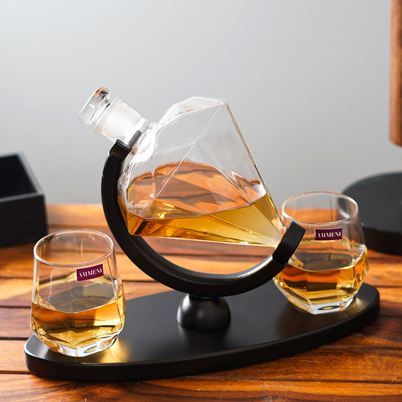 Diamond Elegant Whisky Decanter set (Set of 4) - The Artment