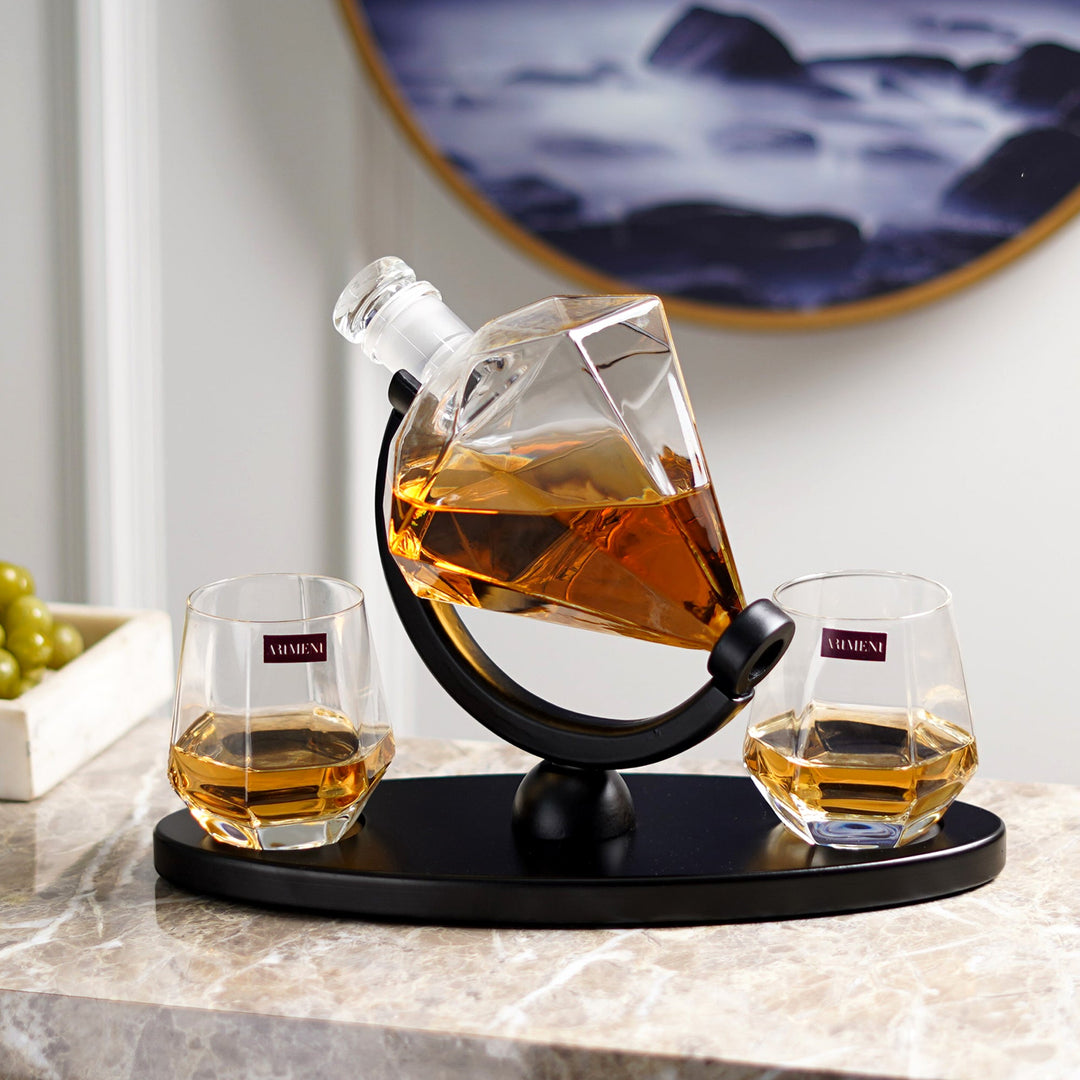 Diamond Elegant Whisky Decanter set (Set of 4) - The Artment