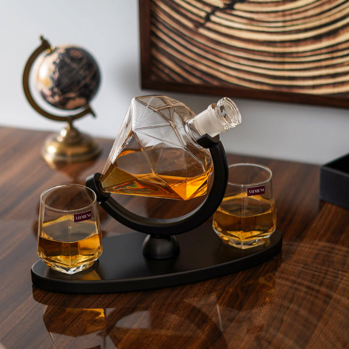 Diamond Elegant Whisky Decanter set (Set of 4) - The Artment