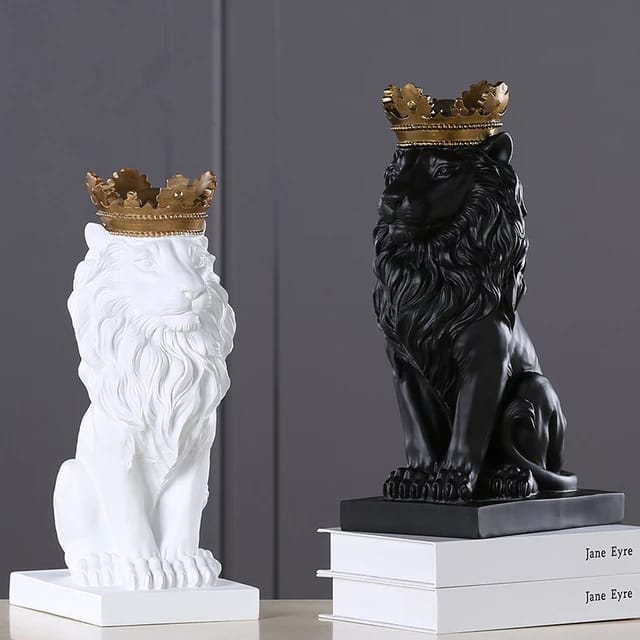 Nordic Minimalist Regal Lion - The Artment