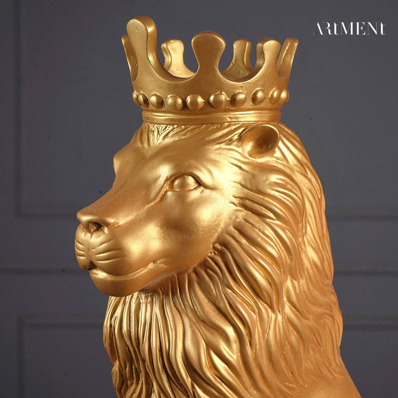 Nordic Minimalist Regal Lion - The Artment