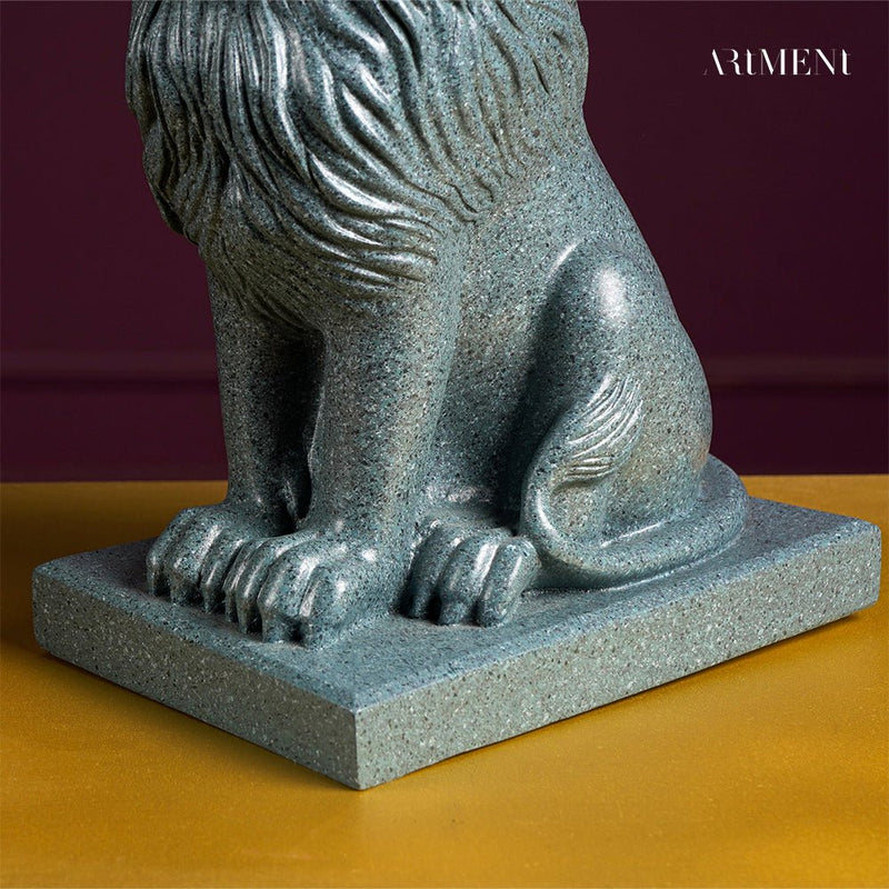 Nordic Minimalist Regal Lion - The Artment