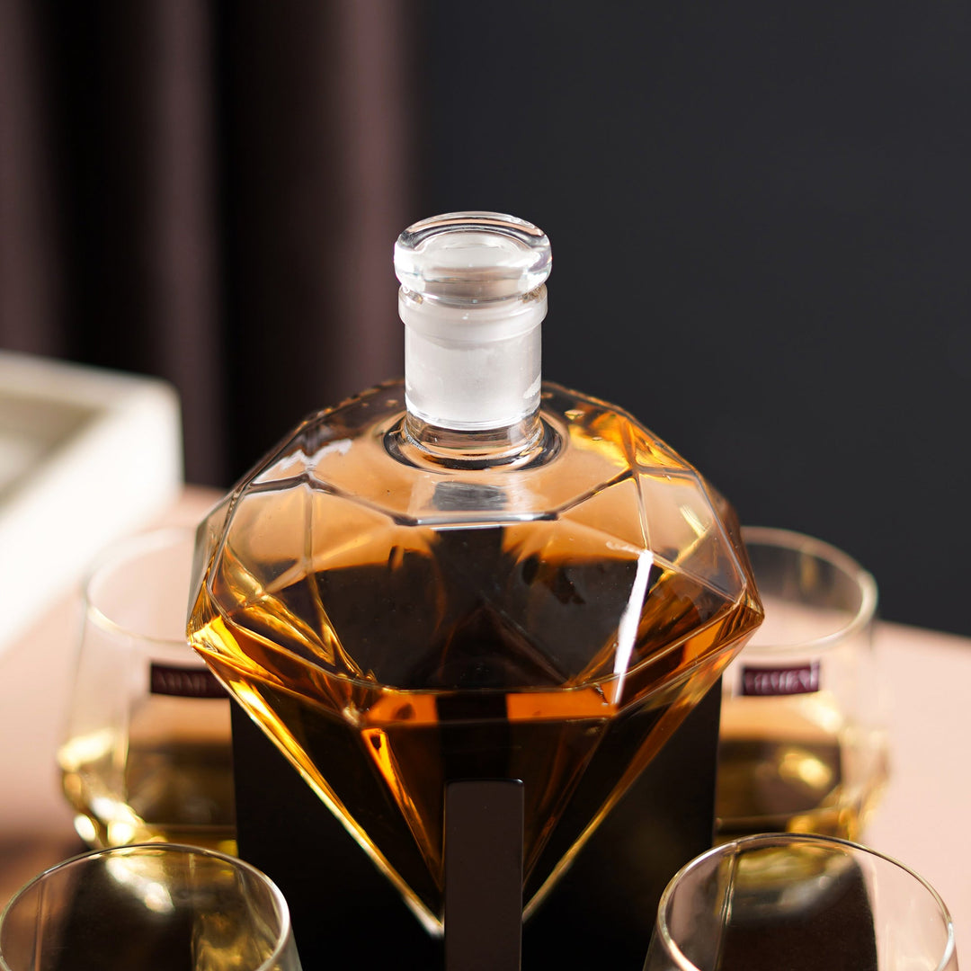 The Savant Diamond Whiskey Decanter Set (Set of 6) - The Artment