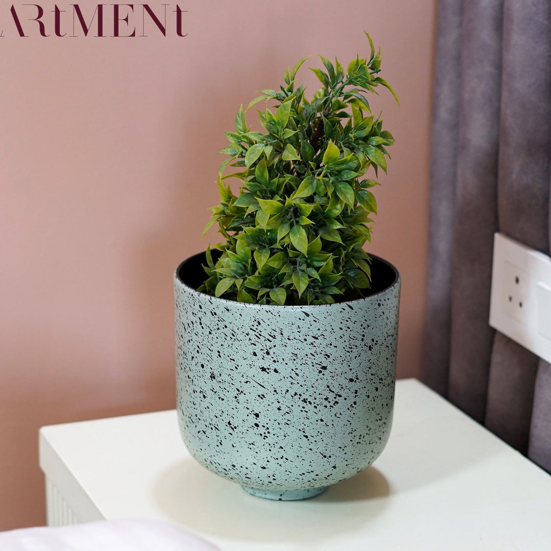 The Verdant Vision Metal Planter - The Artment