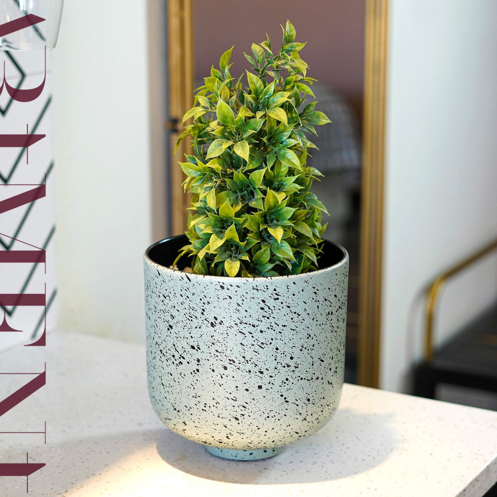 The Verdant Vision Metal Planter - The Artment