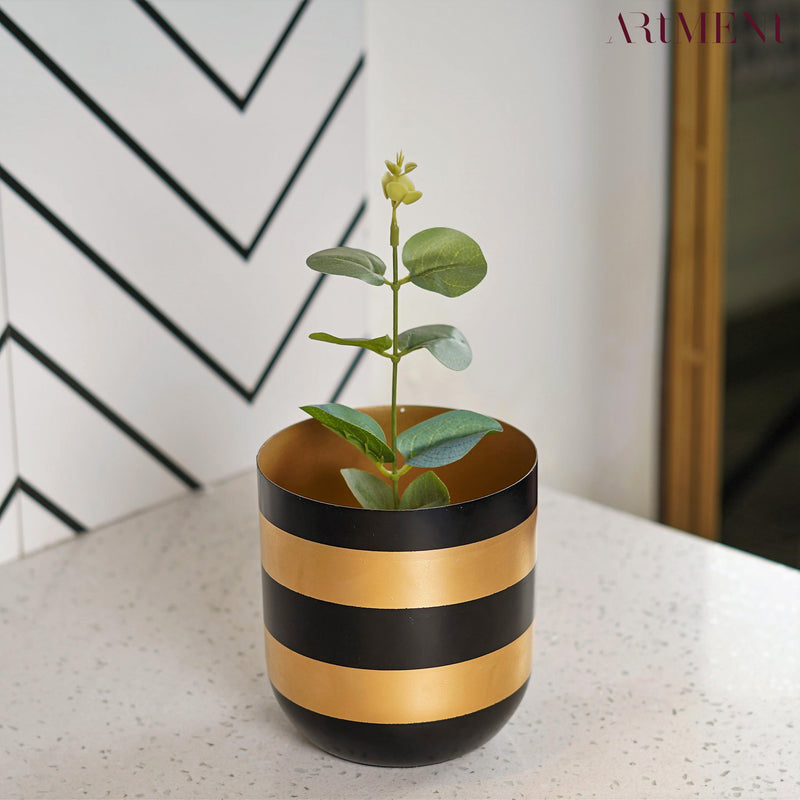 Luxuriant Life: The Handcrafted Metal Planter